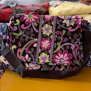 NWT, Vera Bradley messenger in Purple Punch